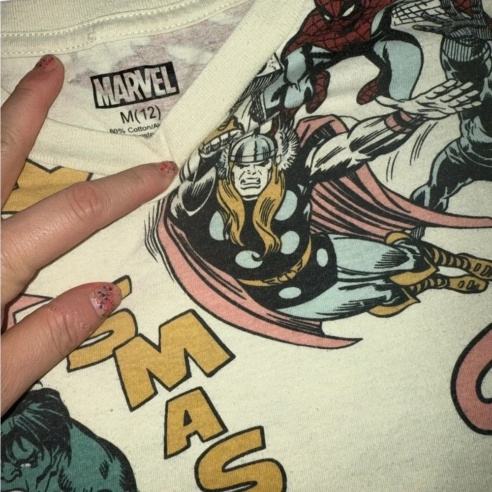 Marvel Cream and Red Short Sleeve Tee with Graphic Design